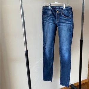 Medium-Wash American Eagle Jeggings